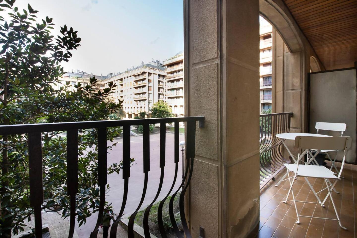 Apartamento Agradable Con Parking En Gros San Sebastian Exterior photo